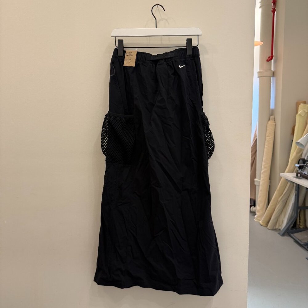 Nike ACG "Snowgrass" Women's UV Skirt - Picture 2 of 11